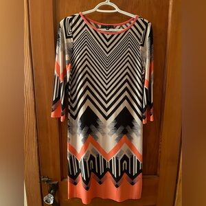 Super cute 3/4 sleeve geometric-design dress!!!